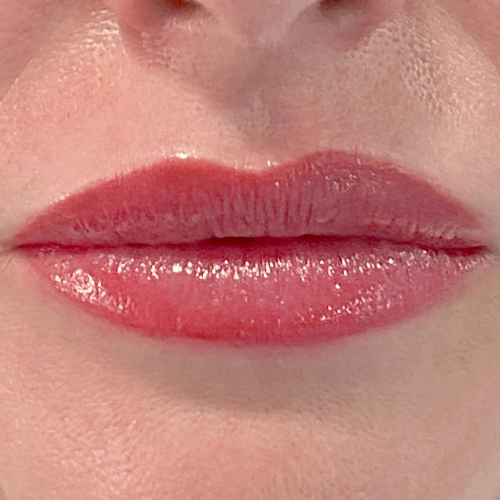 micropigmentacion-de-labios-acuarela-recien-realizado